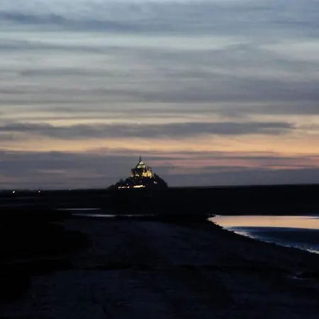 De Douanier En Baie Du Mont Saint Michel Insolite * Courtils