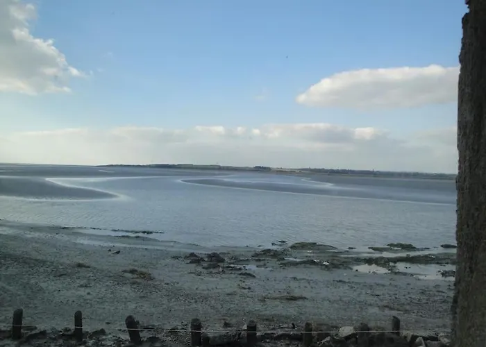 Сasa de vacaciones De Douanier En Baie Du Mont Saint Michel Insolite Courtils