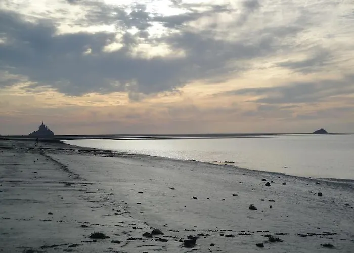 De Douanier En Baie Du Mont Saint Michel Insolite * Courtils