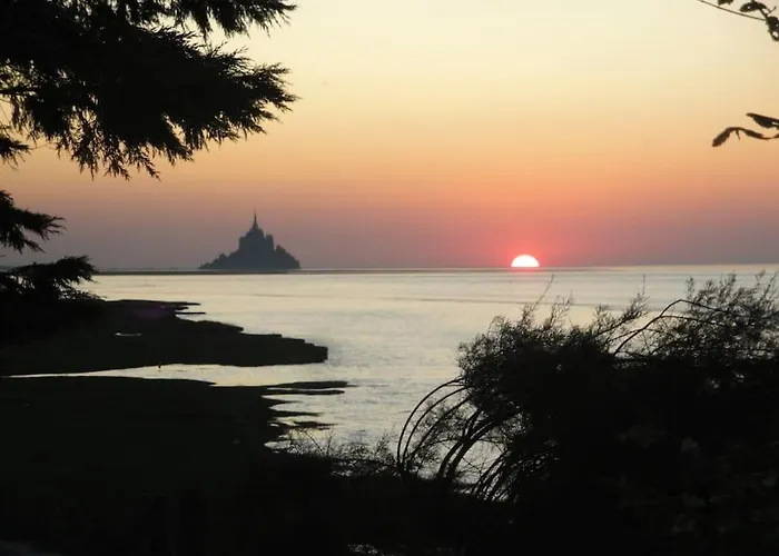 De Douanier En Baie Du Mont Saint Michel Insolite