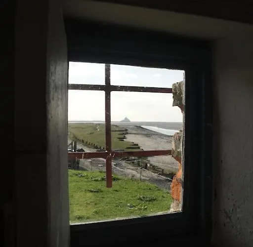 De Douanier En Baie Du Mont Saint Michel Insolite Courtils