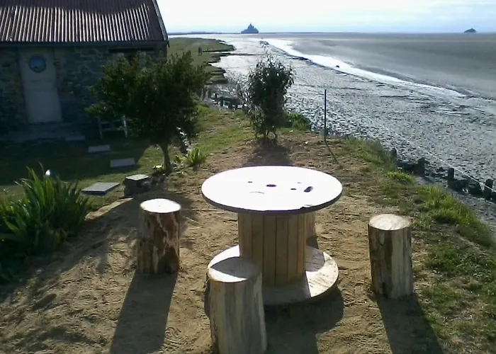 De Douanier En Baie Du Mont Saint Michel Insolite * Courtils