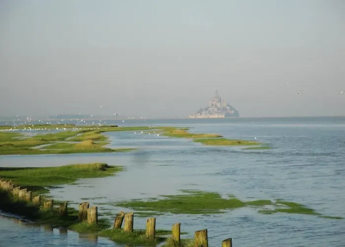 Сasa de vacaciones De Douanier En Baie Du Mont Saint Michel Insolite
